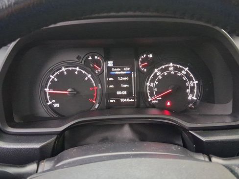 Used 2022 Toyota 4Runner SR5 Premium w/ Moonroof Package image 9