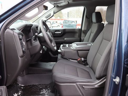 Used 2020 Chevrolet Silverado 1500 Custom Trail Boss w/ Custom Convenience Package image 3