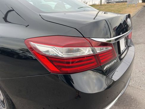 Used 2016 Honda Accord EX-L image 12