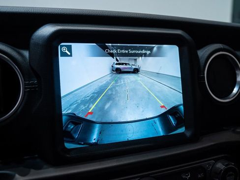 Used 2021 Jeep Gladiator Overland w/ Popular Equipment Package image 26