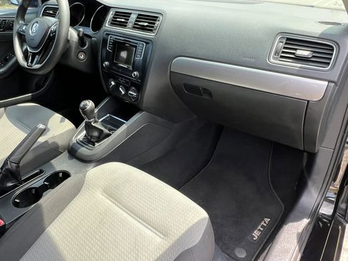 Used 2017 Volkswagen Jetta S FWD image 34