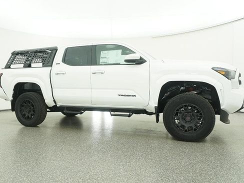 New 2026 Toyota Tacoma SR5 image 17
