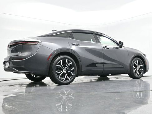 Used 2023 Toyota Crown Limited image 54