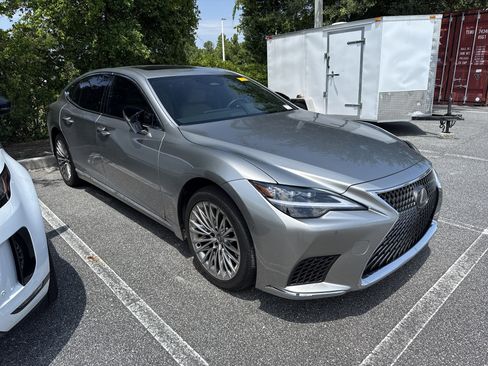 Used 2025 Lexus LS 500 w/ Interior Upgrade Package RWD image 2