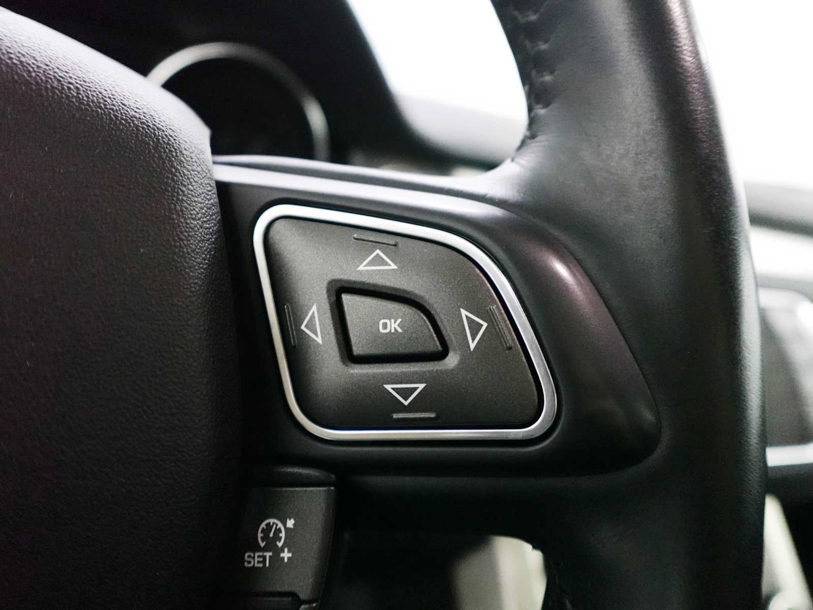 Used 2016 Land Rover Range Rover Evoque SE AWD/4WD image 18