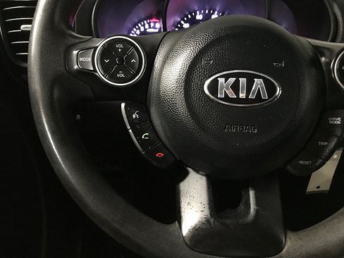 Used 2017 Kia Soul FWD image 24