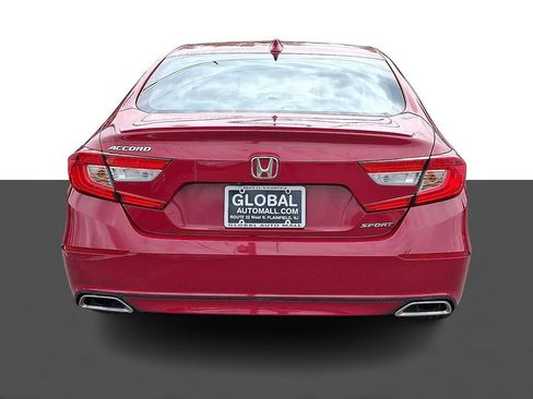 Used 2018 Honda Accord Sport image 6