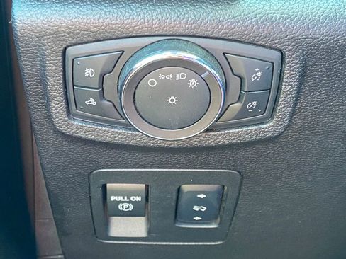 Used 2018 Ford F150 XLT w/ Equipment Group 302A Luxury AWD/4WD image 29