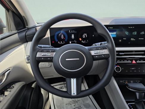 New 2026 Hyundai Tucson SEL FWD image 15