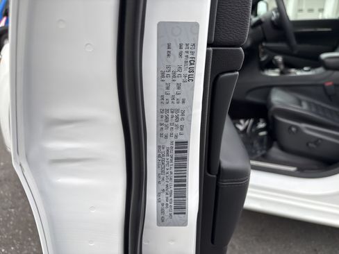 Used 2019 Jeep Grand Cherokee Limited X AWD/4WD image 37
