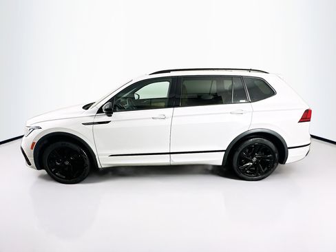 Used 2024 Volkswagen Tiguan SE R-Line FWD image 4