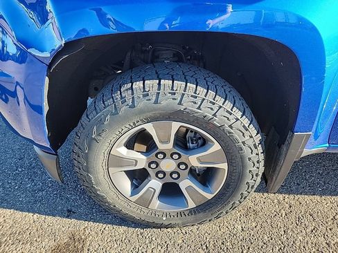 Used 2018 Chevrolet Colorado Z71 AWD/4WD image 36