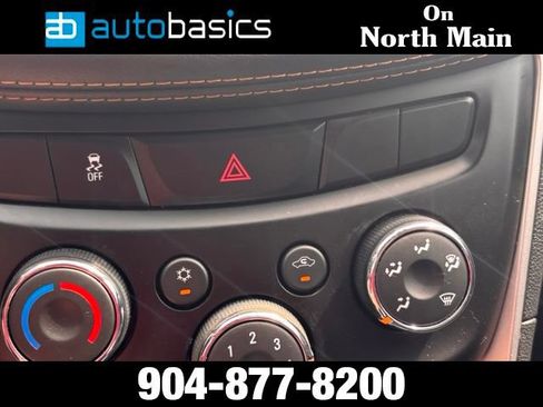 Used 2021 Chevrolet Trax LT FWD image 31