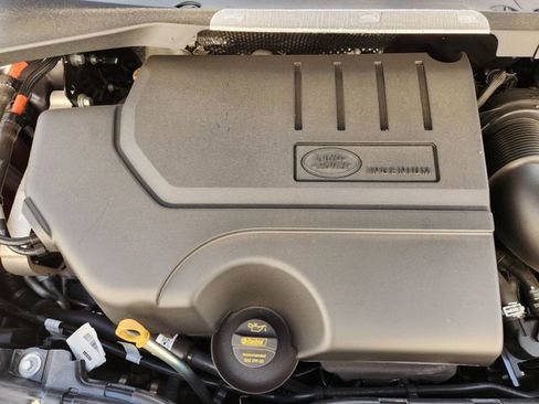 Used 2025 Land Rover Discovery Sport S image 30