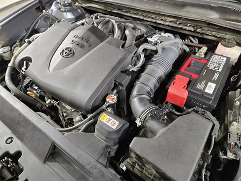 Used 2019 Toyota Avalon XLE image 22