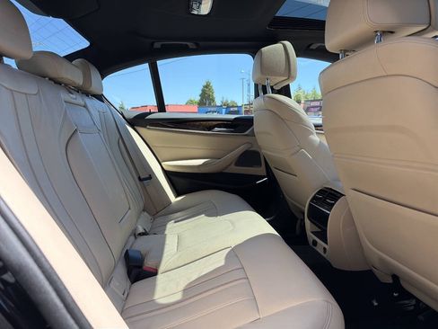 Used 2018 BMW 530i xDrive w/ Premium Package AWD/4WD image 15