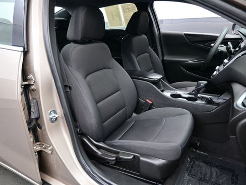 Used 2023 Chevrolet Malibu LT w/ Driver Confidence Package FWD image 14