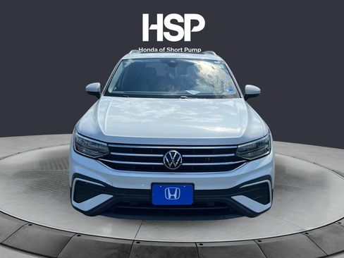 Used 2023 Volkswagen Tiguan SE FWD image 8