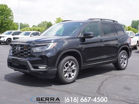 Certified 2022 Honda Passport TrailSport image 1