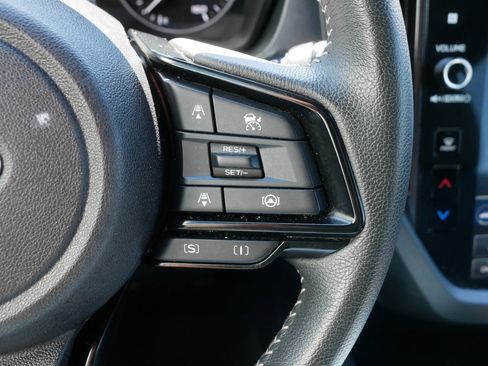 Certified 2025 Subaru Forester Premium AWD/4WD image 30