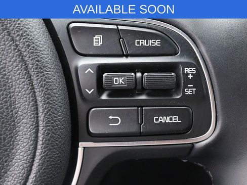 Used 2017 Kia Optima Premium image 18