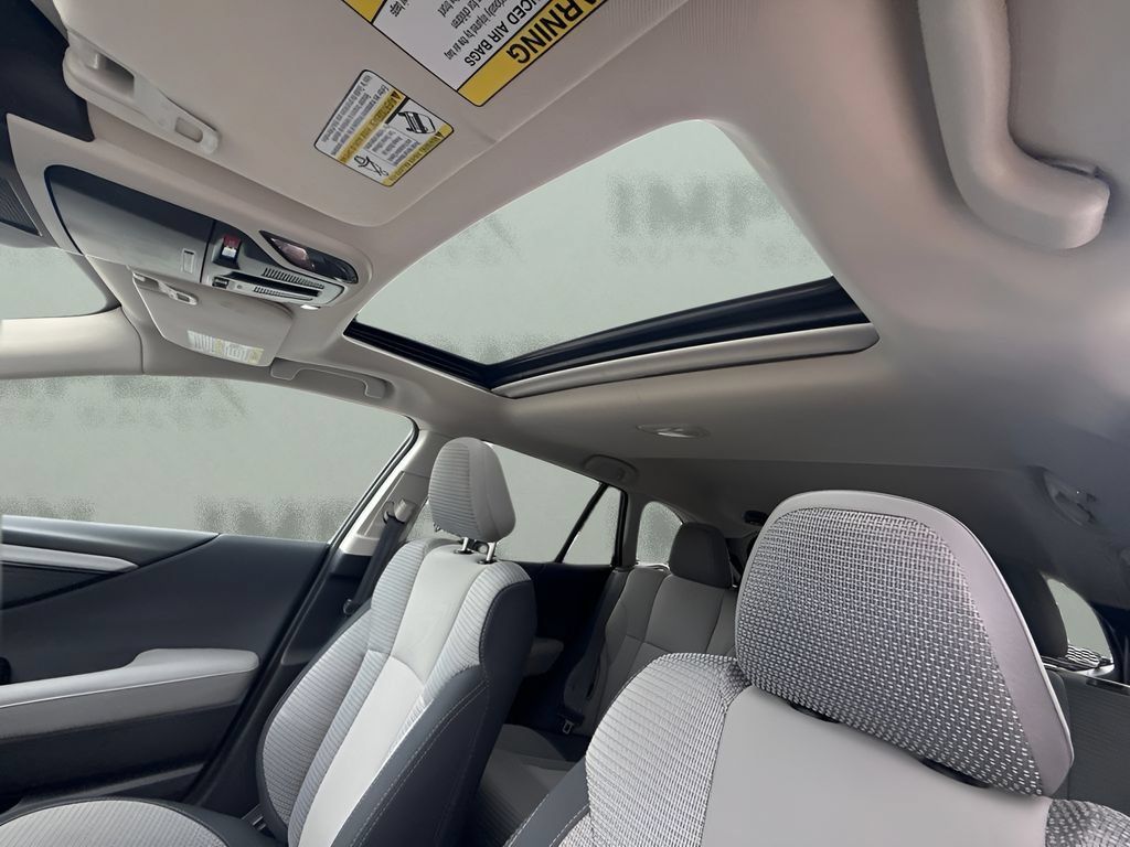 Used 2025 Subaru Outback Premium AWD/4WD image 6