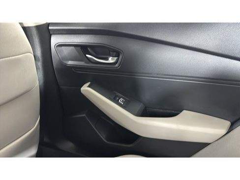 Used 2025 Honda Accord SE image 17