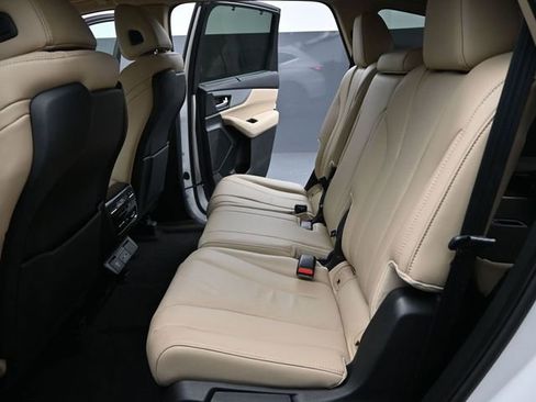Used 2023 Acura MDX Technology image 16