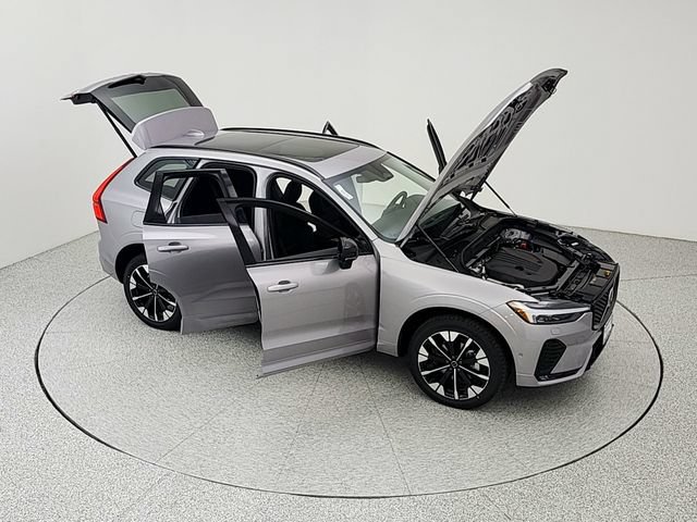 New 2026 Volvo XC60 B5 Plus w/ Protection Package Premier AWD/4WD image 38