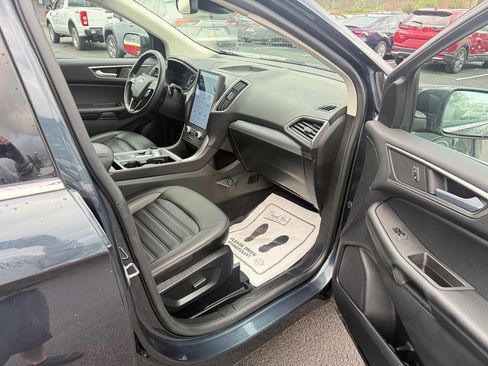 Used 2022 Ford Edge SEL w/ Convenience Package image 9