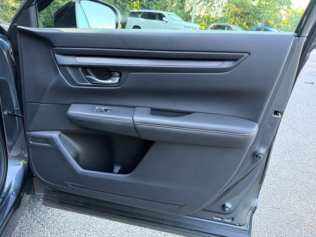 Used 2023 Honda CR-V Sport image 14