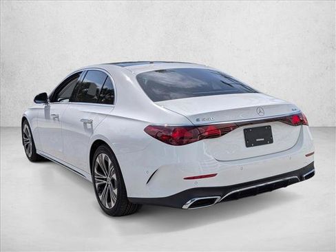 New 2026 Mercedes-Benz E 350 4MATIC Sedan image 8