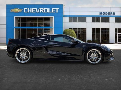 New 2027 Chevrolet Corvette Grand Sport w/ Z52 Sport Performance Package RWD image 6