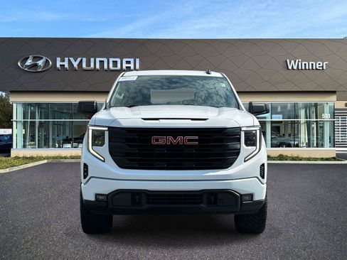 Used 2022 GMC Sierra 1500 Elevation w/ X31 Off-Road Package AWD/4WD image 6