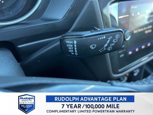 Used 2019 Volkswagen Tiguan SE image 38