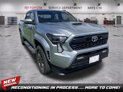 Used 2024 Toyota Tacoma TRD Sport w/ TRD Sport Upgrade Package AWD/4WD image 1