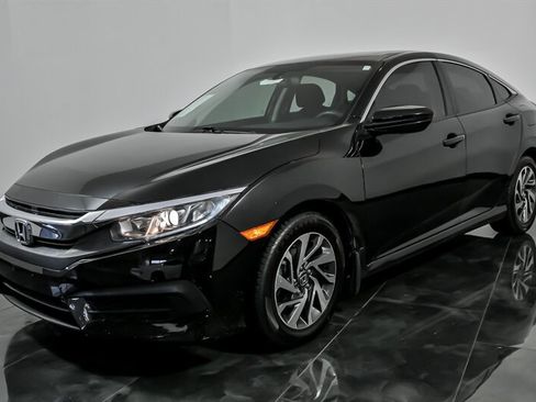 Used 2018 Honda Civic EX image 5