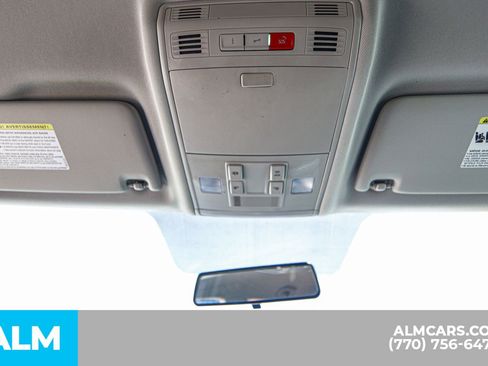 Used 2022 Volkswagen Taos SE image 60