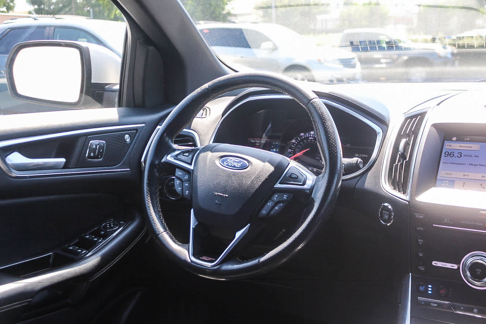 Used 2019 Ford Edge ST w/ Equipment Group 401A AWD/4WD image 19