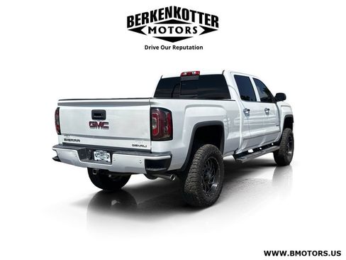 Used 2017 GMC Sierra 1500 Denali AWD/4WD image 3
