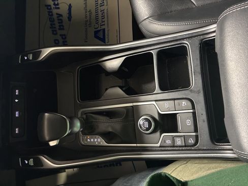 Used 2022 Kia Sorento EX image 12