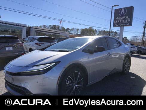 Used 2023 Toyota Prius XLE image 1