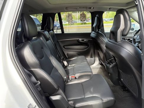 Used 2020 Volvo XC90 T5 Momentum AWD/4WD image 24