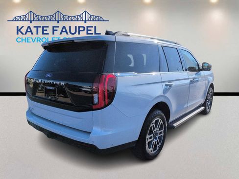 Used 2025 Ford Expedition Active image 7