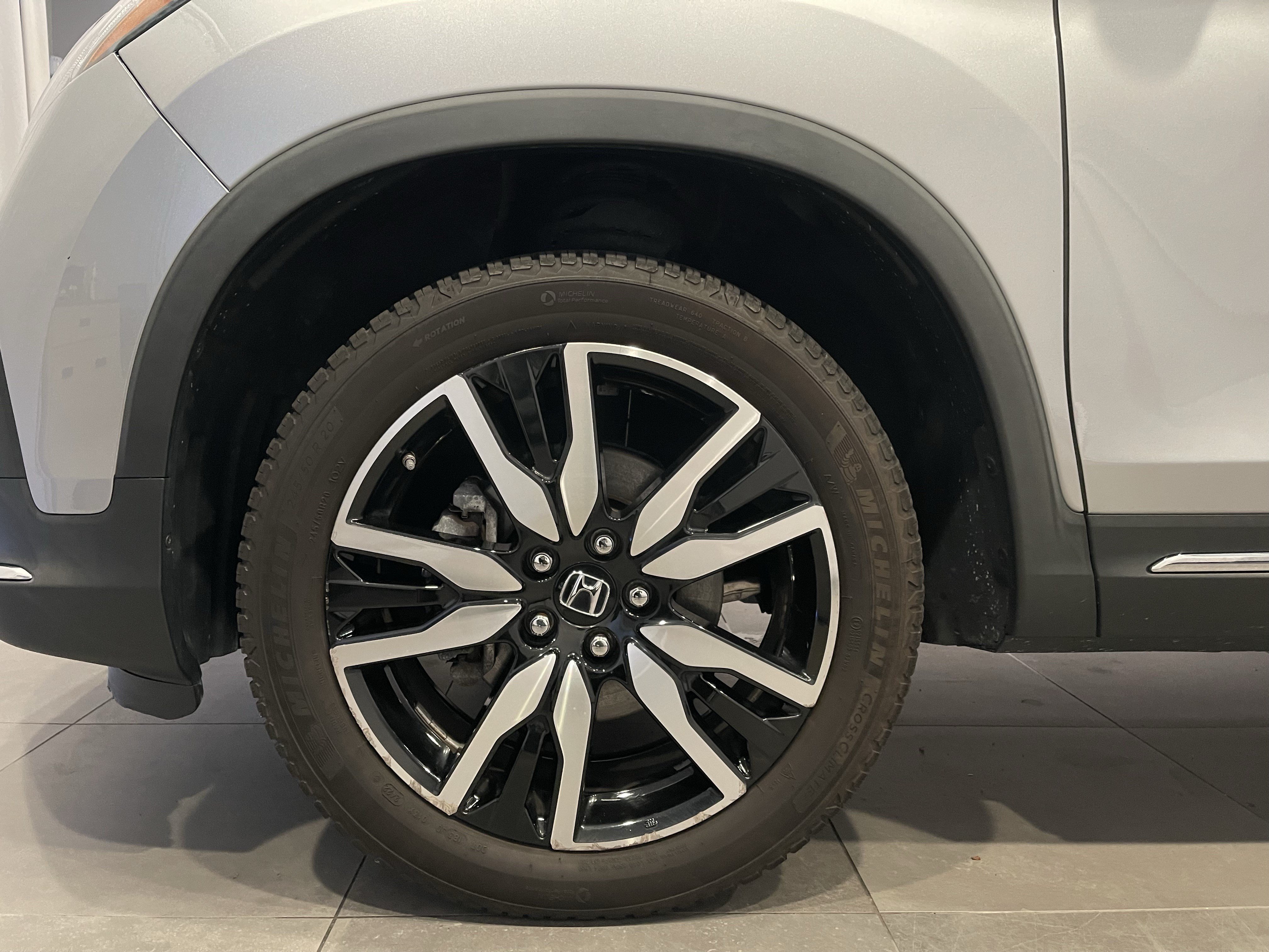 Used 2019 Honda Pilot Elite image 7