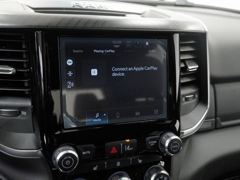 New 2026 RAM 1500 4x4 Crew Cab image 21