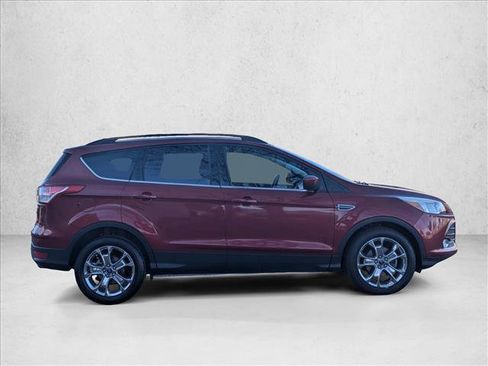 Used 2016 Ford Escape SE w/ Equipment Group 201A image 4