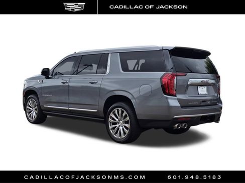 Used 2022 GMC Yukon XL Denali AWD/4WD image 7