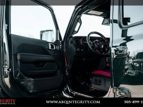 Used 2024 Jeep Wrangler Unlimited Rubicon 392 image 18