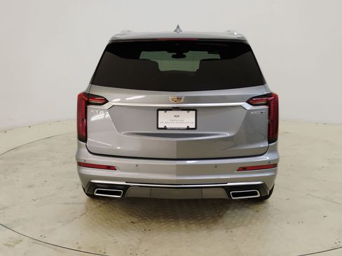 New 2025 Cadillac XT6 Luxury image 9